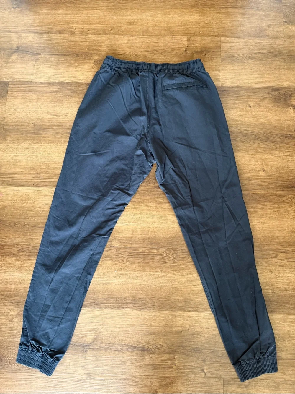 Nike Men's Dark Geey Jogger Sweatpants with Drawstring Waist